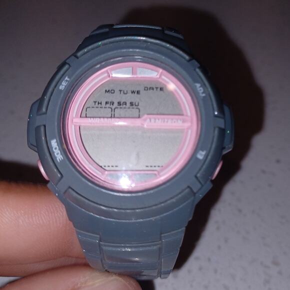 Vintage Armitron Pro Sport Ladies Watch W/O Battery - Picture 1 of 3